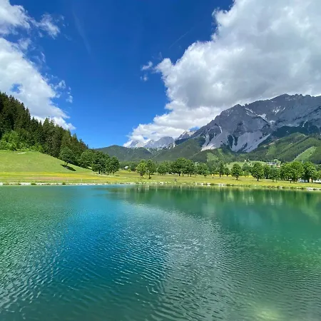 Moderne Kaminstube Апартаменты Рамзау