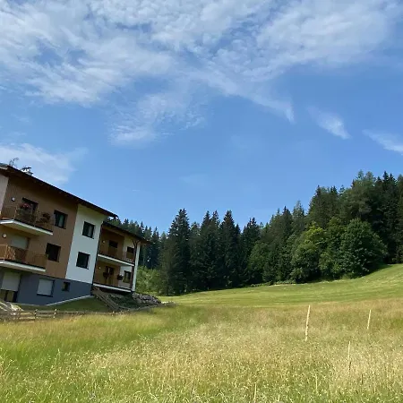 Moderne Kaminstube Apartment *