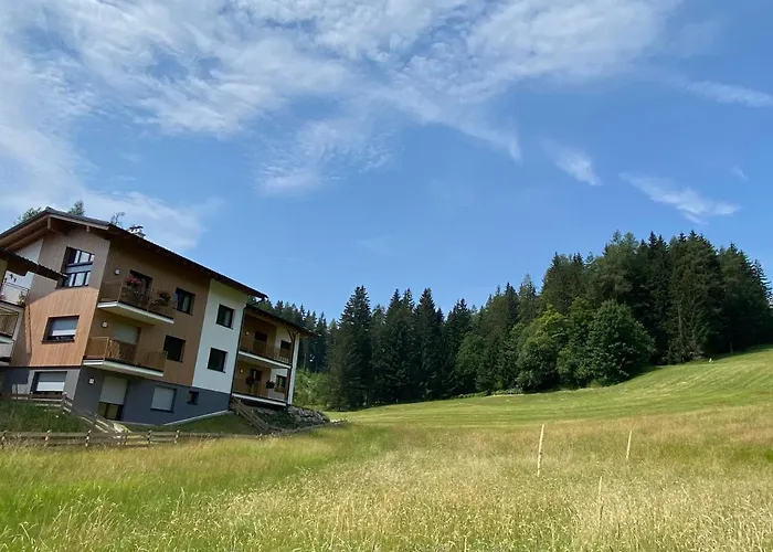 Moderne Kaminstube Apartment *